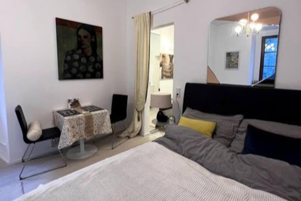 Exclusive Apartement In Historic Center Линц Екстериор снимка